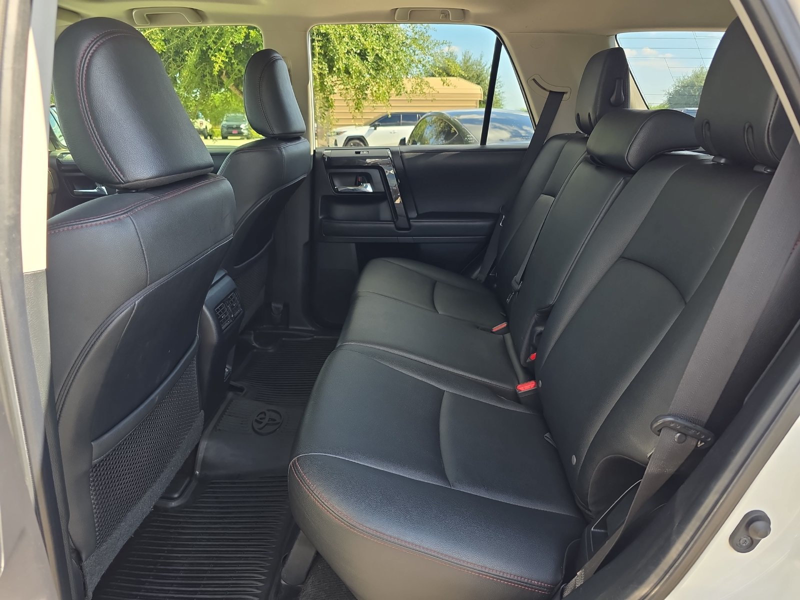 Used 2020 Toyota 4Runner Venture w/ Moonroof Package AWD/4WD image 11