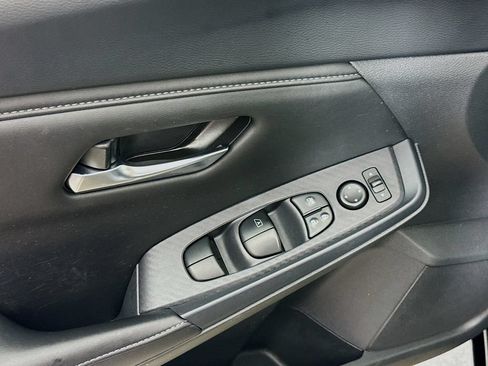 Used 2023 Nissan Sentra SV FWD image 12