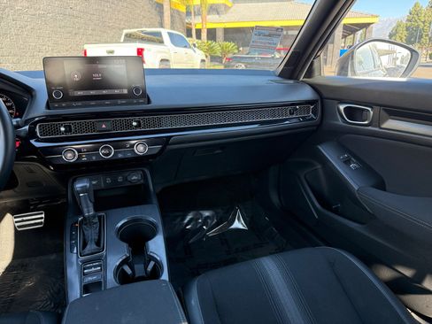 Used 2025 Honda Civic Sport image 21