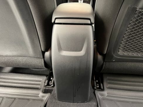 Used 2025 Hyundai Venue SE image 21