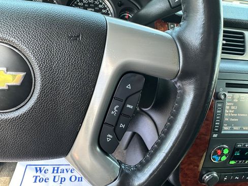 Used 2014 Chevrolet Tahoe LTZ AWD/4WD image 16