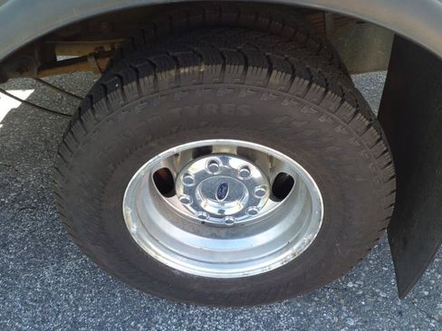 Used 2017 Ford F350 XLT w/ Snow Plow Prep Package image 12