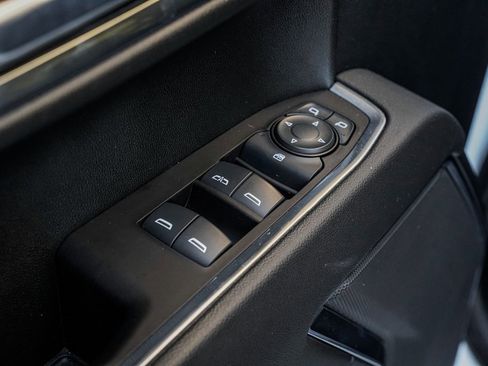 Used 2022 GMC Sierra 1500 Elevation image 10