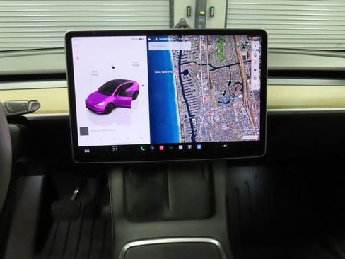 Used 2023 Tesla Model Y Long Range image 24