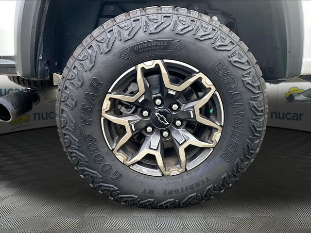 Used 2024 Chevrolet Colorado ZR2 AWD/4WD image 9