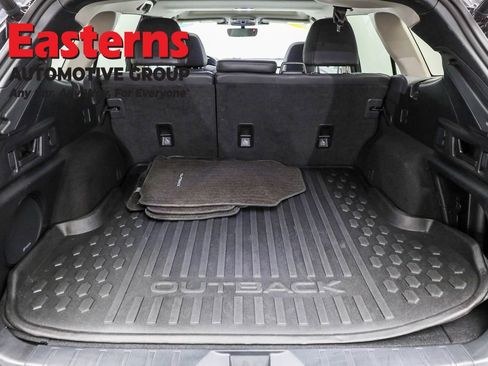 Used 2023 Subaru Outback Limited XT image 9