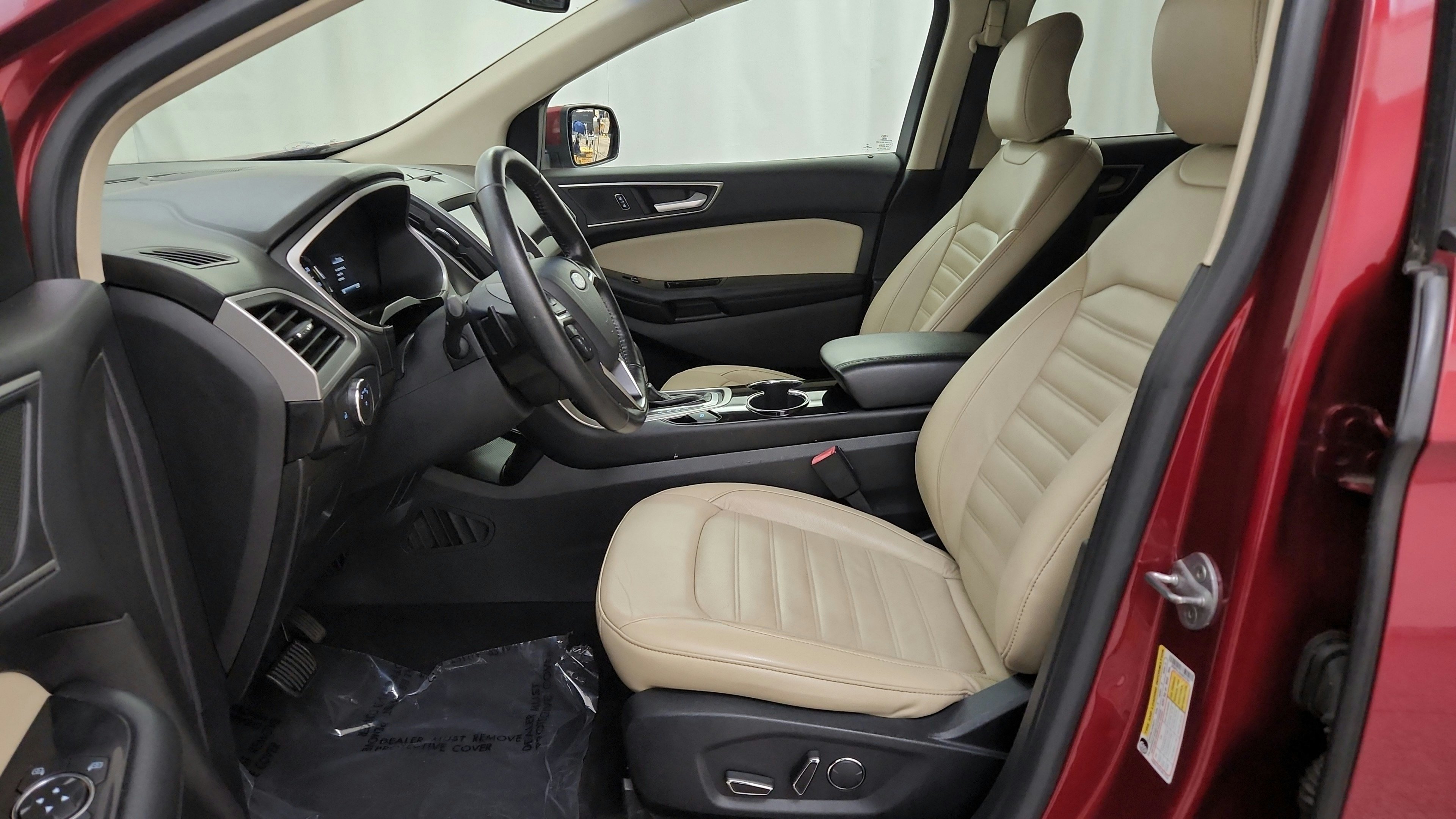 Used 2016 Ford Edge SEL w/ Equipment Group 201A AWD/4WD image 18