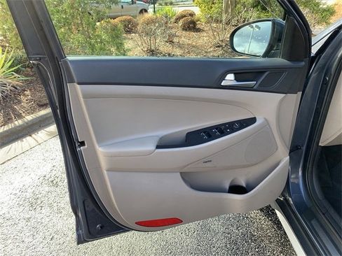 Used 2021 Hyundai Tucson Limited image 17