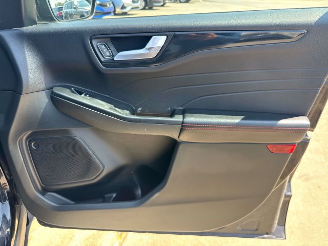 Used 2025 Ford Escape ST-Line FWD image 19