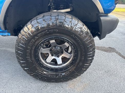 Used 2022 Ford Bronco Wildtrak image 10