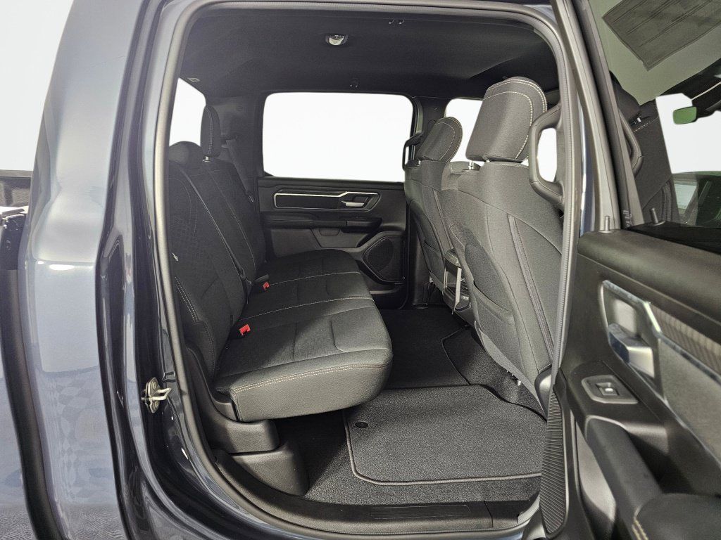 New 2026 RAM 1500 Big Horn AWD/4WD image 36