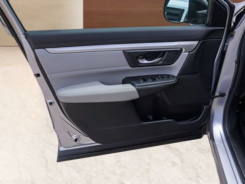 Used 2019 Honda CR-V LX image 20