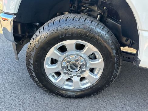 Used 2024 Ford F250 XLT image 24