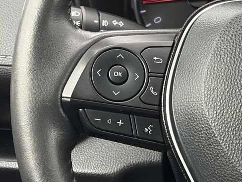 Certified 2021 Toyota RAV4 XLE Premium AWD/4WD image 17