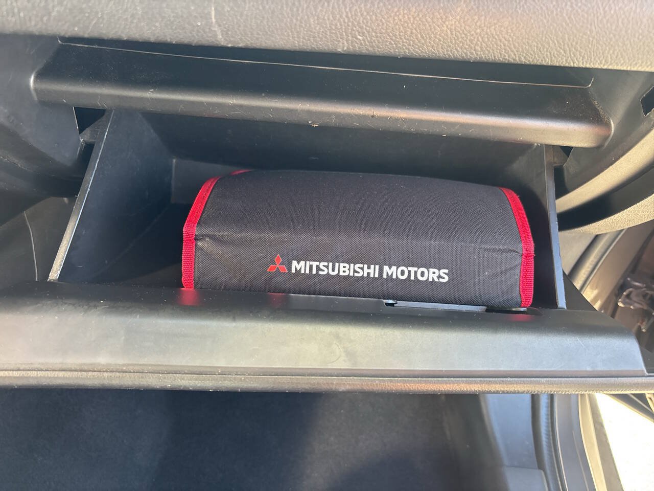 Used 2020 Mitsubishi Outlander SEL AWD/4WD image 33