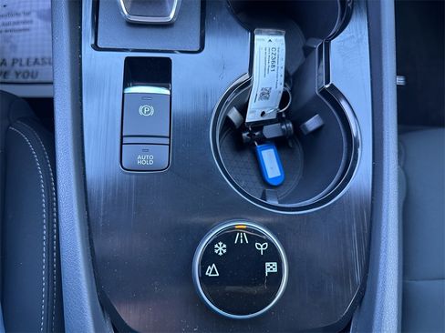 Used 2023 Nissan Rogue S image 23