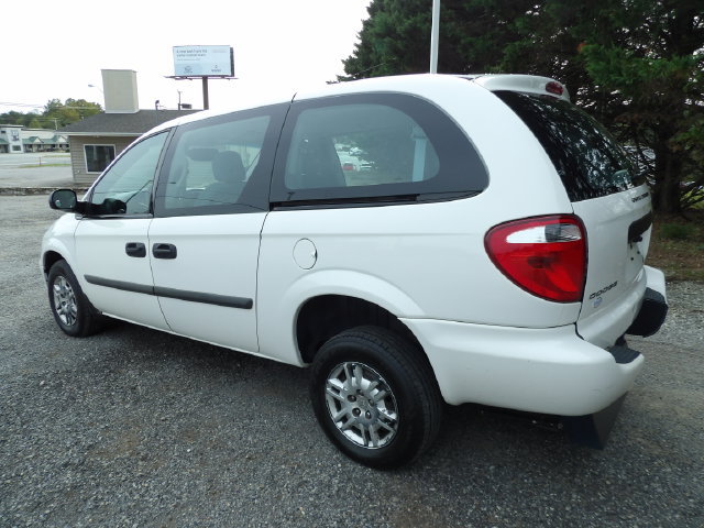 Used 2006 Dodge Grand Caravan SE FWD image 3