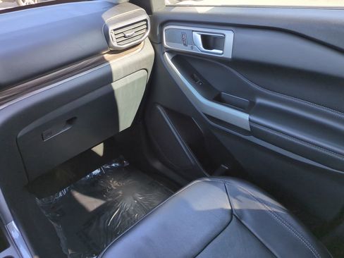Used 2023 Ford Explorer Limited w/ Equipment Group 301A image 17