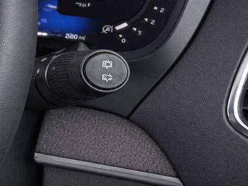 Certified 2024 Volvo XC90 B6 Plus AWD/4WD image 18
