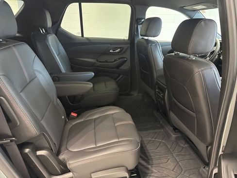 Certified 2023 Chevrolet Traverse RS w/ LPO, Floor Liner Package image 10