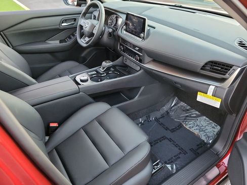 New 2026 Nissan Rogue SV image 12