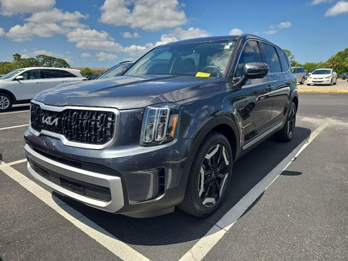 Certified 2024 Kia Telluride EX FWD image 6