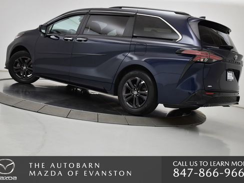 Used 2024 Toyota Sienna XSE AWD/4WD image 6