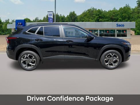 Used 2024 Chevrolet Trax LT w/ Driver Confidence Package image 6