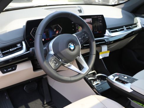 Certified 2025 BMW X1 xDrive28i w/ Convenience Package AWD/4WD image 14