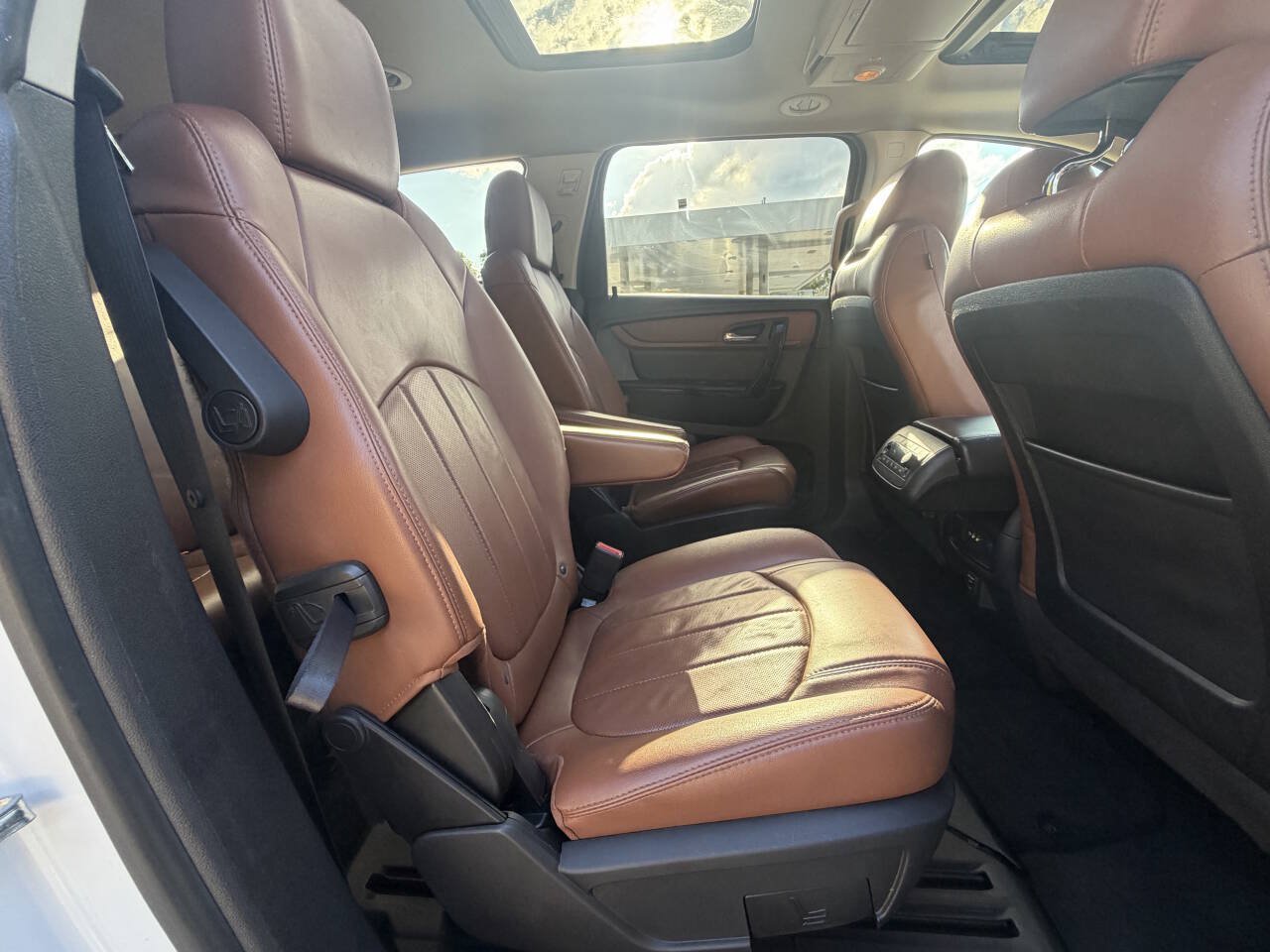 Used 2016 Chevrolet Traverse LTZ AWD/4WD image 12