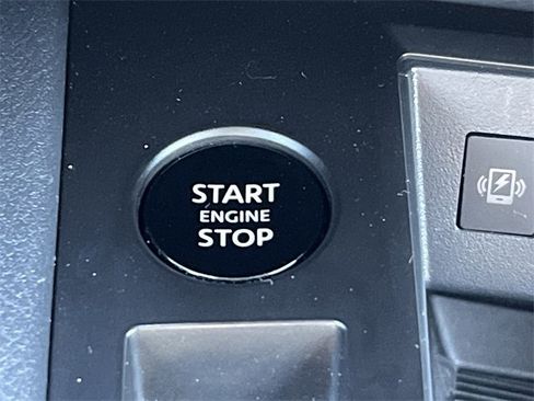 Certified 2025 Nissan Kicks SV image 10