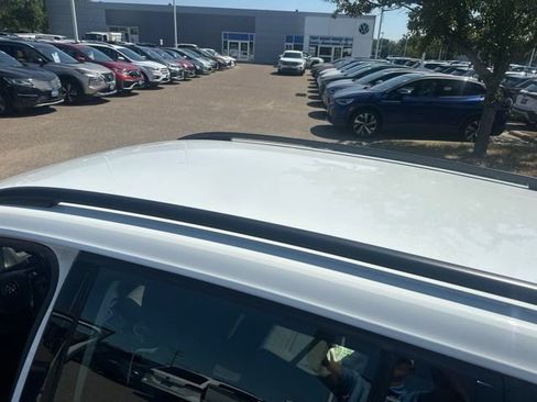 Used 2016 Volkswagen Golf S FWD image 14