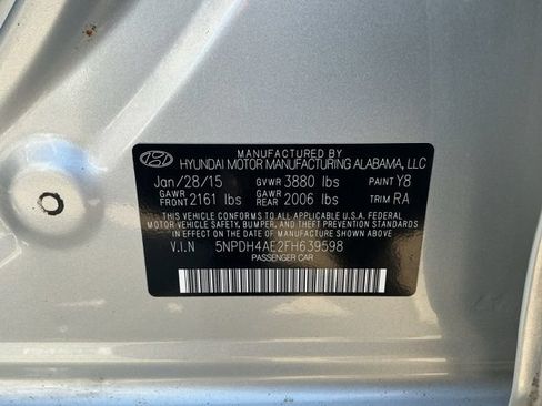 Used 2015 Hyundai Elantra SE FWD image 27
