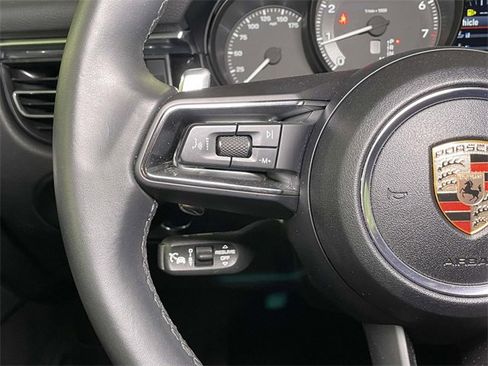 Used 2018 Porsche Macan image 91