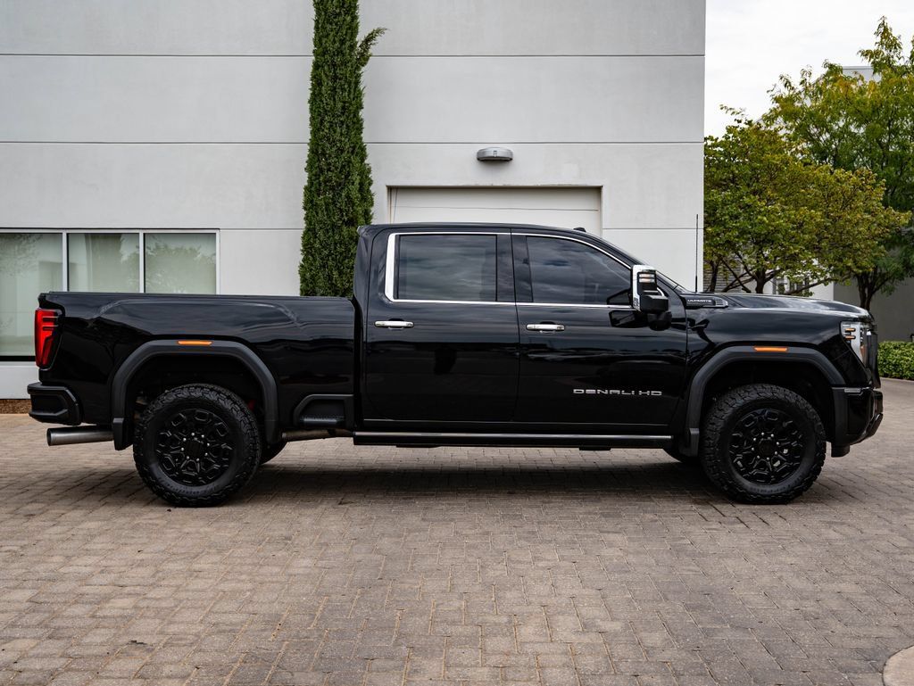 Used 2024 GMC Sierra 2500 Denali Ultimate w/ Max Trailering Package AWD/4WD image 11