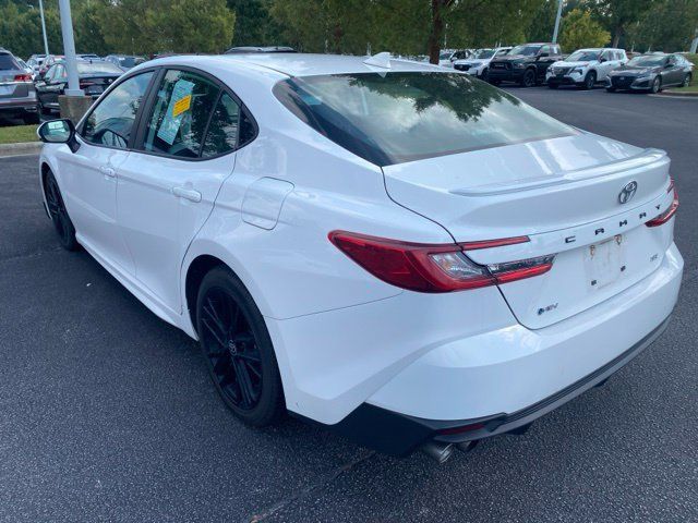Used 2025 Toyota Camry SE FWD image 3