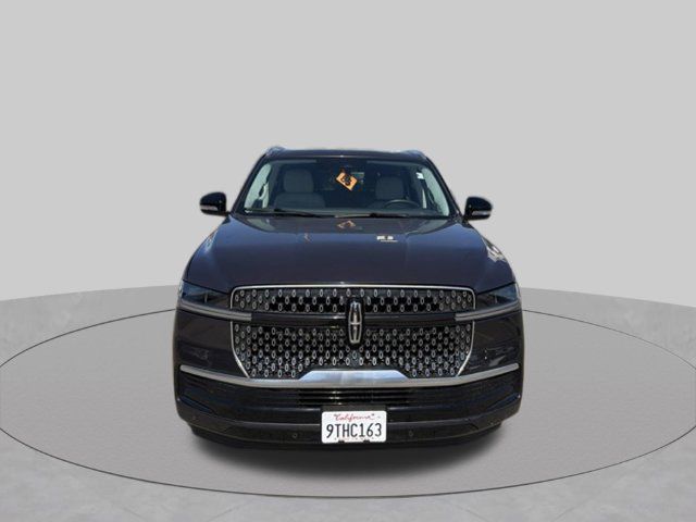 Used 2025 Lincoln Navigator Reserve AWD/4WD image 7