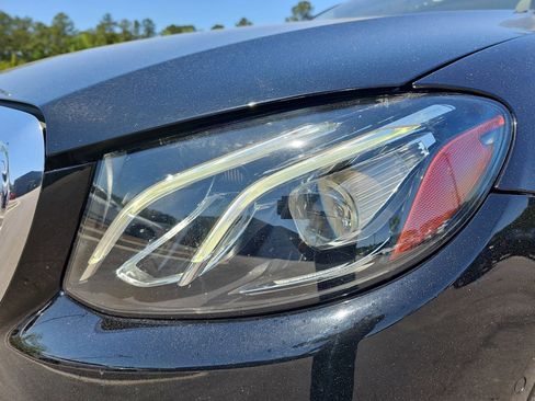 Used 2017 Mercedes-Benz E 300 image 32