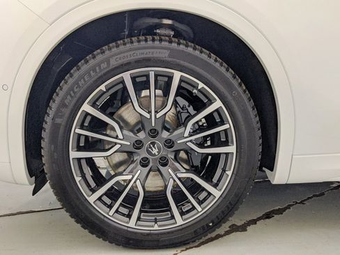 Used 2024 Maserati Grecale GT image 5