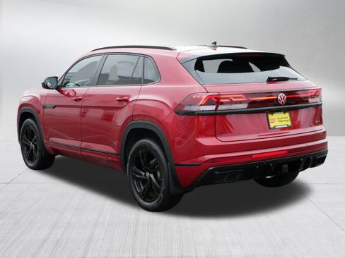 Certified 2025 Volkswagen Atlas Cross Sport SEL R-Line image 5
