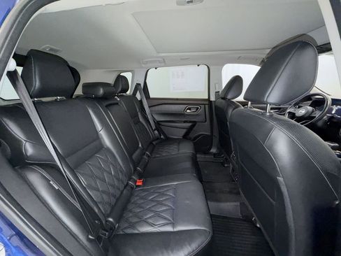 Used 2021 Nissan Rogue Platinum AWD/4WD image 16