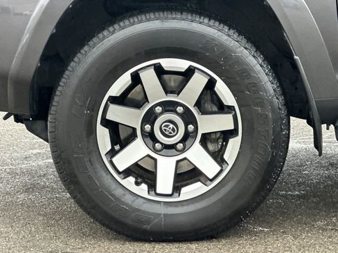 Certified 2023 Toyota 4Runner TRD Off-Road Premium image 32