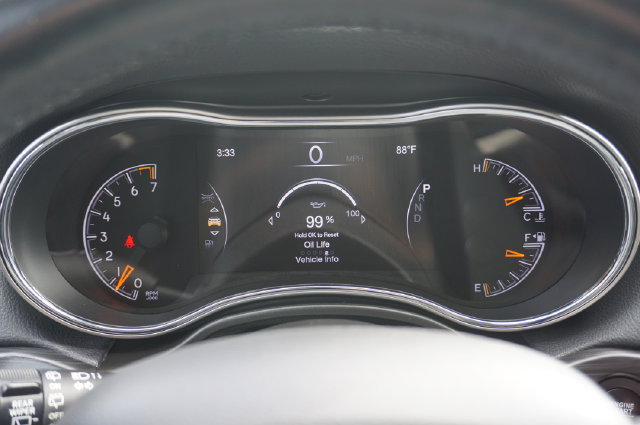 Used 2022 Jeep Grand Cherokee Laredo E RWD image 8