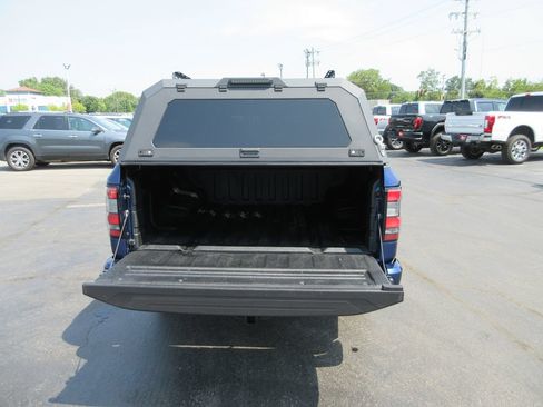 Used 2022 Nissan Frontier SV AWD/4WD image 8