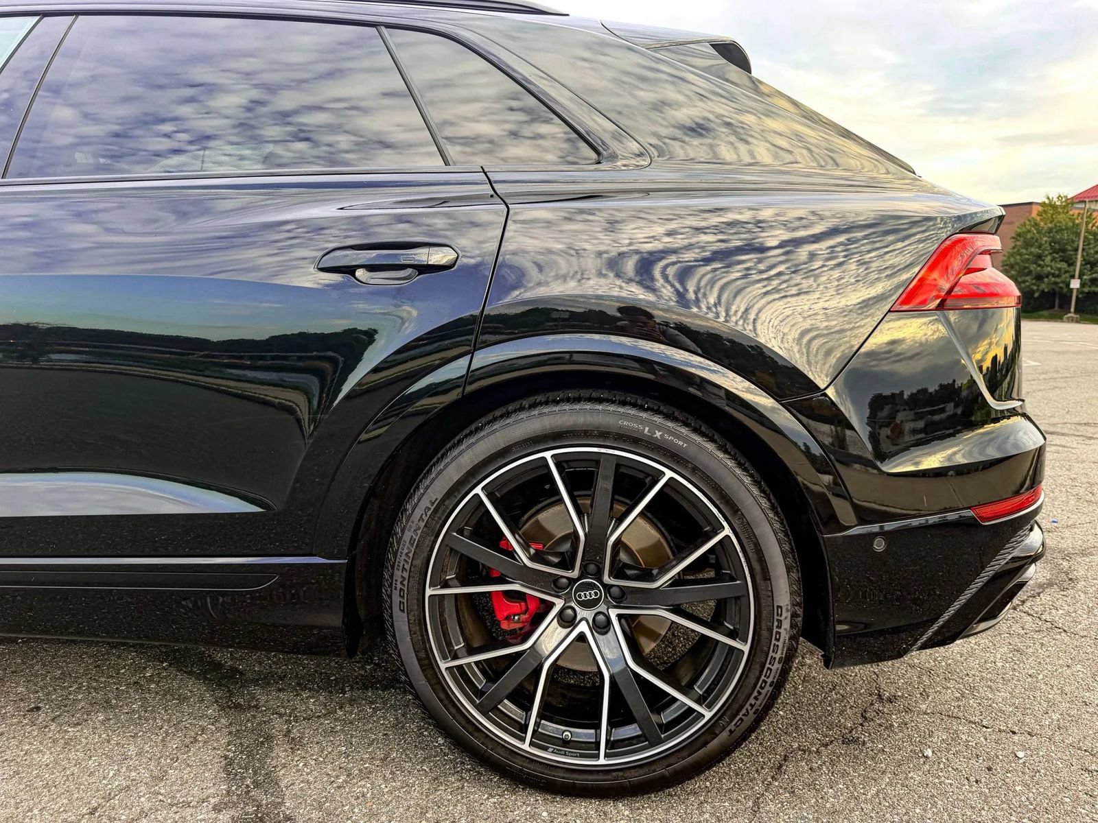Used 2023 Audi Q8 Prestige AWD/4WD image 39