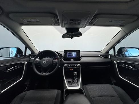 Used 2020 Toyota RAV4 XLE w/ Convenience Package FWD image 22