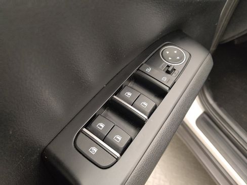 Used 2023 Kia Soul LX w/ Option Group 015 FWD image 27