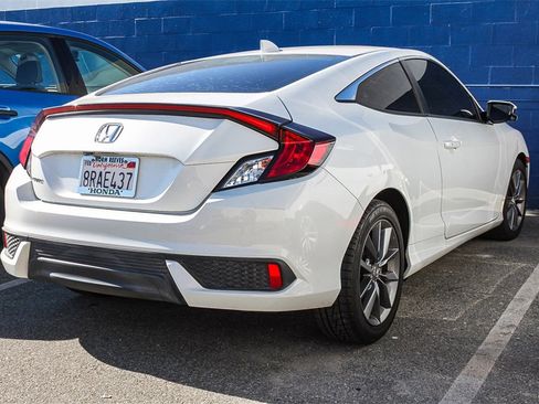 Used 2019 Honda Civic EX image 2