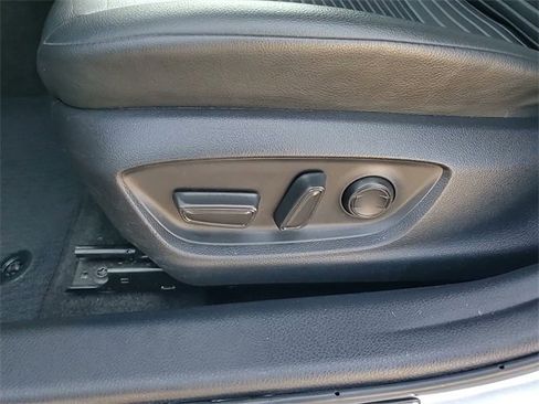 Used 2023 Toyota Camry SE w/ Protection Package (Q2) (TMS) image 15