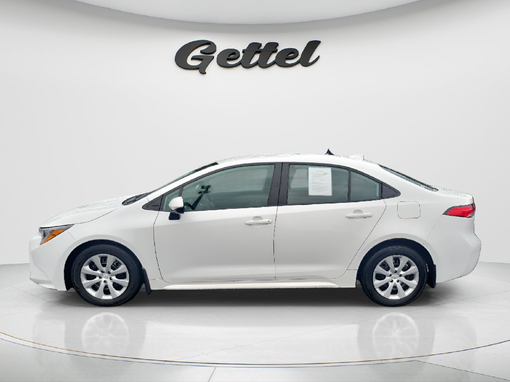 Used 2025 Toyota Corolla LE FWD image 8